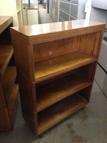 STACK-ON OLD STYLE/VINTAGE MED OAK COLOR WOOD BOOKCASE by MUCRAFT