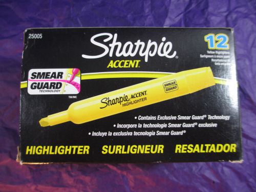 12 SHARPIE YELLOW HIGHLIGHTER 25005 ACCENT MARKER INK PEN OFFICE SUPPLY DESK