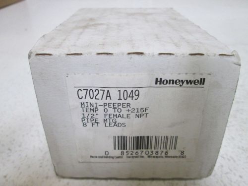 HONEYWELL C7027A-1049 UV FLAME SENSOR MINI-PEEPER *NEW IN A BOX*