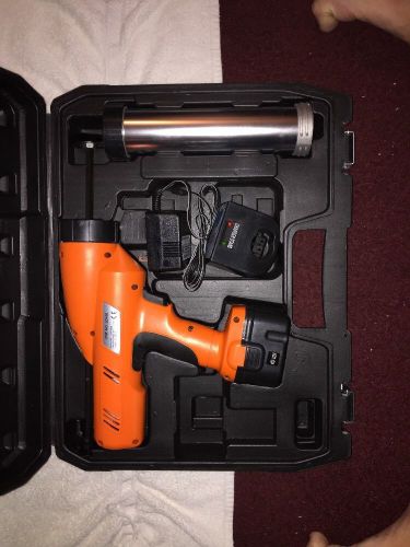 Crl 12V Cordless Caulking Gun