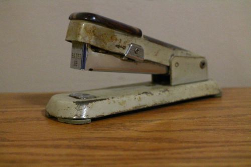 Mid Century Bates MFG Co. #88 Desk Top Stapler- GREAT LOOKING WORKS GREAT!!