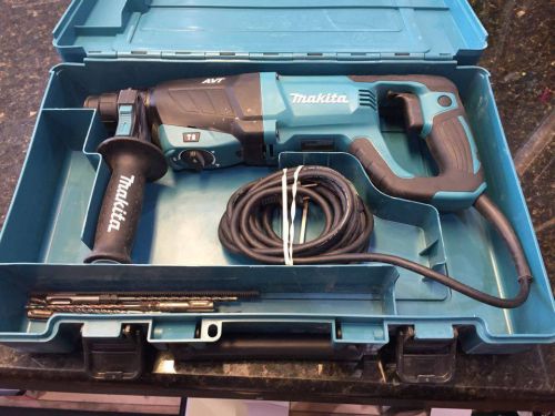 Makita AVT 1&#034; Combination Rotary Hammer Drill 8AMPS SDS-Plus HR2641