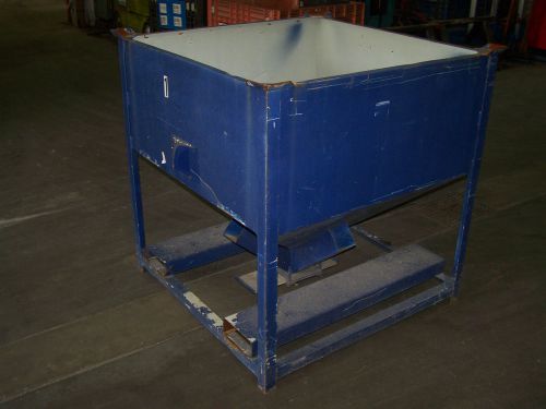 30 CUBIC FT. INDUSTRIAL MATERIAL HANDLING BIN STACKABLE HOPPER