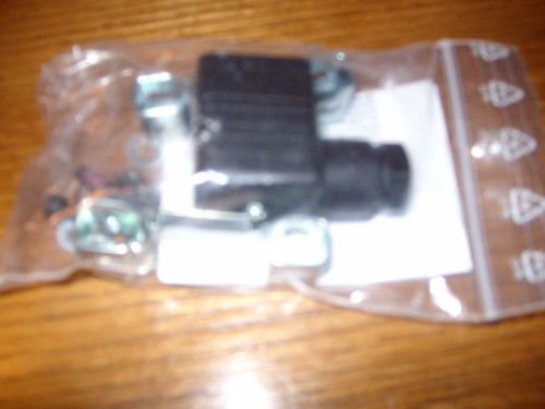 Novotechnik 056008 Solenoid Valve Connector Kit   NEW