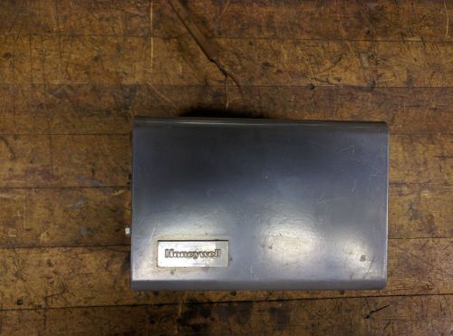 Honeywell Triple Aquastat Relay L8124L Furnace Boiler Control...