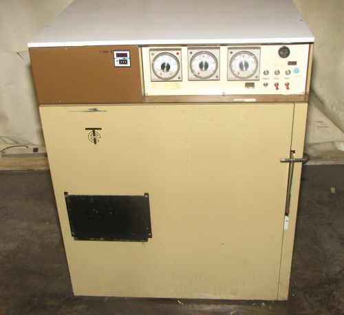 Thermodynamic Engineering TE Environmental Chamber Model 3132