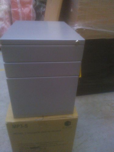 3 DRAWER GREY METAL MOBILE PEDESTAL