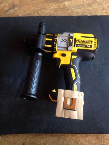 New DeWalt DCD995 20V Max XR Brushless Cordless Battery 1/2 Hammer Drill