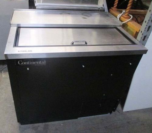 CBC37 Continental 37&#034; Deep Chill Horizontal Bottle Cooler - Beer - Back Bar