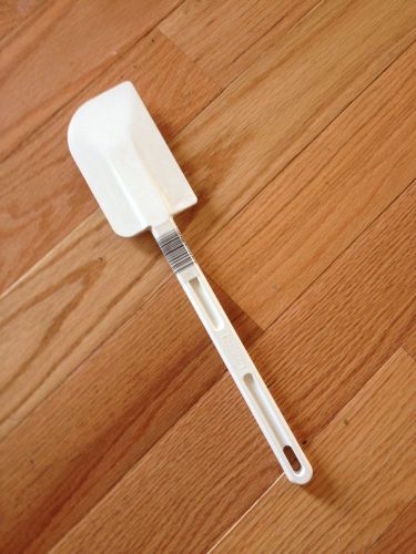 Rubbermaid 1905 Commercial Spatula Scraper 13.5&#034; 13 1/2&#034;