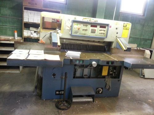 PIVANO 42&#039;&#039; PAPER CUTTER, EXCELLENT CONDITION. BONUS;GET A 3 HEAD DRILL FOR FREE