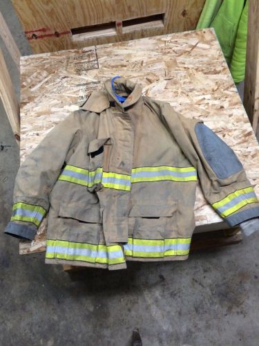 Globe firefighting turnout coat 44 x 32