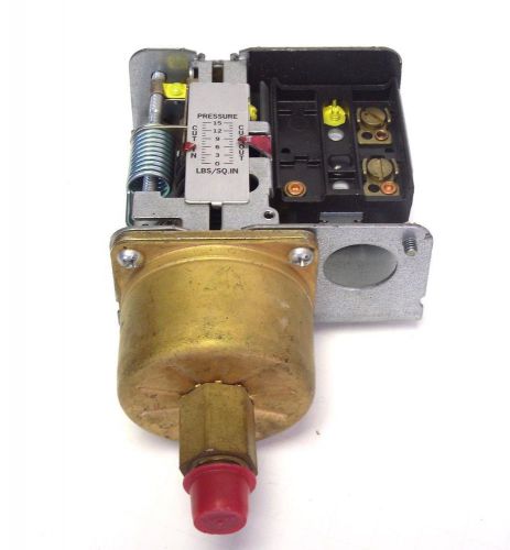 NEW JOHNSON CONTROLS P47AA-1 PRESSURE CONTROL