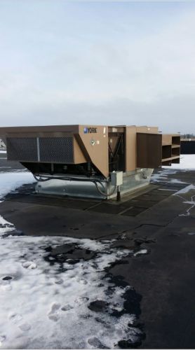 YORK AC 25 TON ROOF TOP UNIT GAS HEAT NEW