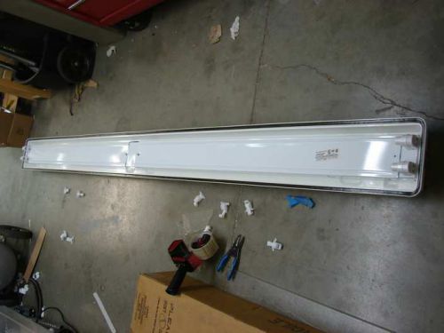 Lithonia 2 lamp 8&#039; fluorescent fixture dust/vapor resist T8HO lamps