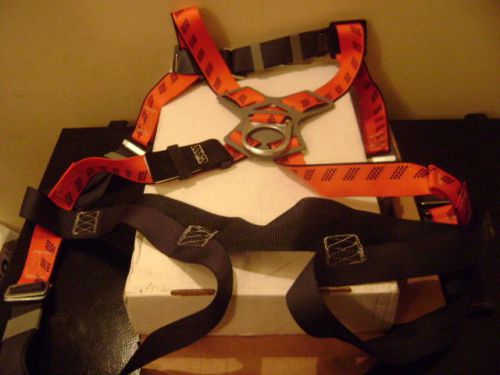 Red Full Body Harness, 10041517, MSA, Mine