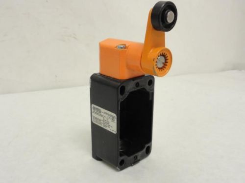 155441 New-Incomplete, Siemens 3SE21203GW Limit Switch Body Only, NO CONTACTS