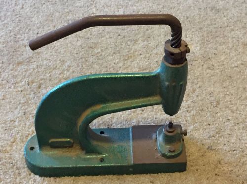 Antique Vintage Cast Iron Hand Spindle Press Grommet Rivet Eyelet Stud Tool