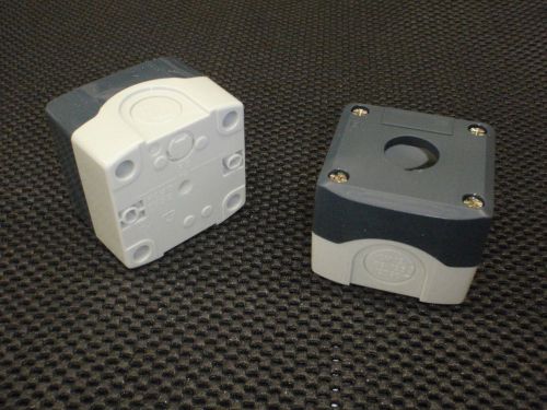 Control box 1 push button 22mm poly urethane 2 3/4&#034; x 2 3/4&#034; safety pb1-gyw for sale