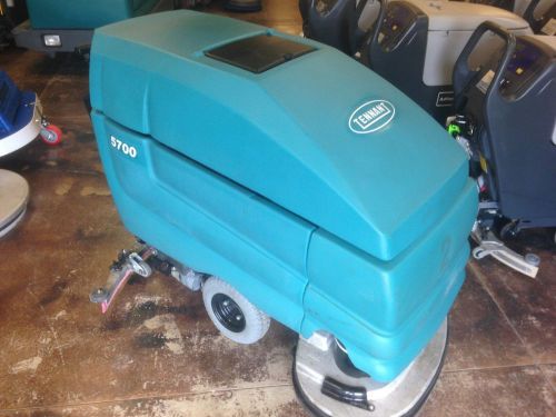 Tennant 5700 XP 32&#034; Auto Scrubber