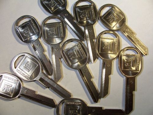 10    GM  NOS  D   BRIGGS &amp; STRATTON   KEY BLANK           UNCUT   ORIGINAL