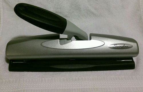 3 hole punch by Swingline