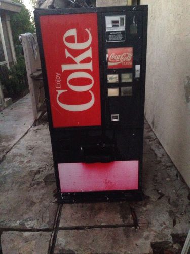 coke vending machine