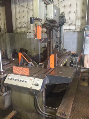 1998 HEM V200 HA Vertical Bandsaw