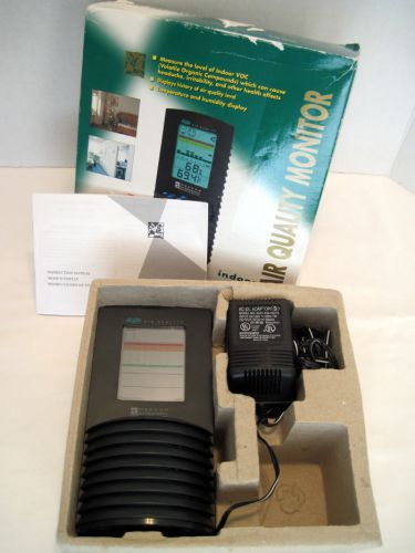 OREGON SCIENTIFIC Indoor Air Quality Monitor - Model AR112N