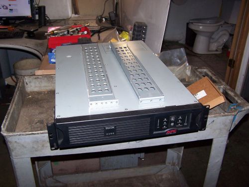 APC SUA2200RM2U SMART UPS W/ BRACKETS 2200 VA 120 VAC 1980 WATT