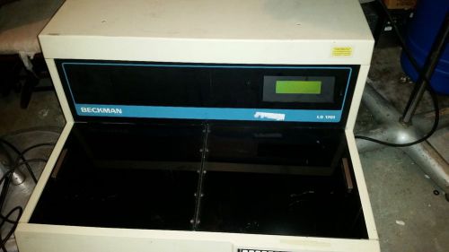 Beckman LS-1701 Scintillation Counter w/Power Cord Working!