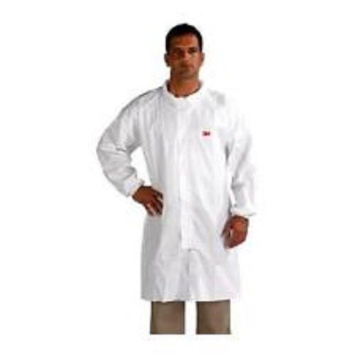 3M DISPOSABLE LAB COATS SIZE LARGE WHITE W/ ZIPPER FRONT KNIT CUFFS