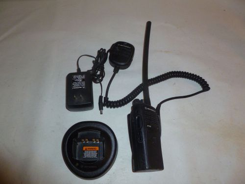 Working Motorola HT750 29.7-42 MHz Low Band Two Way Radio AAH25BEC9AA3AN b