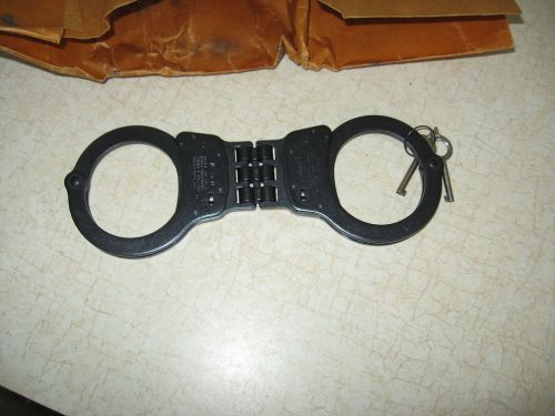 SMITH &amp; WESSON   M-300  HANDCUFFS                    CIRCA 1990