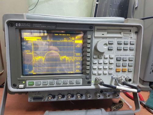 Agilent HP 35670A Dynamic Signal Analyzer (OPT 1D0, 1D1, 1D2, 1C2, UFC, UK4)