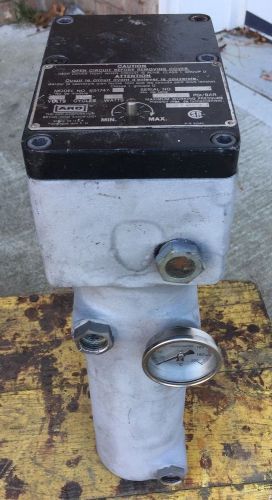 Aro fluid paint heater 651747-2  240v 1p hazardous location lot#1156. for sale