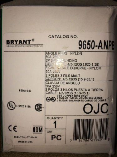 BRYANT 9650-ANP WHITE ANGLE PLUG