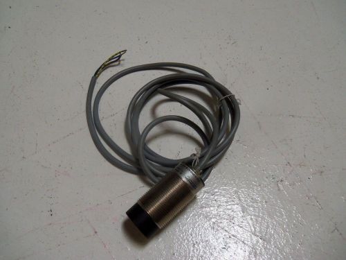 ALLEN-BRADLEY 872C-A15N30-A2 SERIES B PROXIMITY SENSOR *USED*