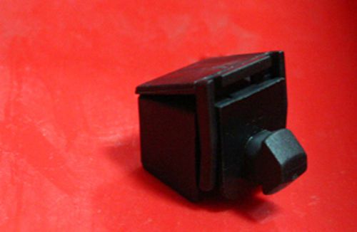 Panel Retaining Clip Block (Faztek 15OS0034) Quantity 123