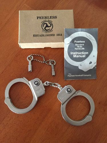 Heavy Duty Police Peerless Hand Cuffs. &#034;&#034;&#034;&#034;VINTAGE&#034;&#034;&#034;&#034;. BIG KEYS