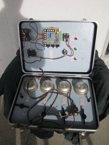 RARE THERMOSTAT SALESMAN SAMPLE TRAINING AID IN BRIEFCASE HVAC