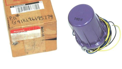 NIB HONEYWELL C7012A1145 PURPLE PEEPER UV FLAME DETECTOR 120V 50/60HZ