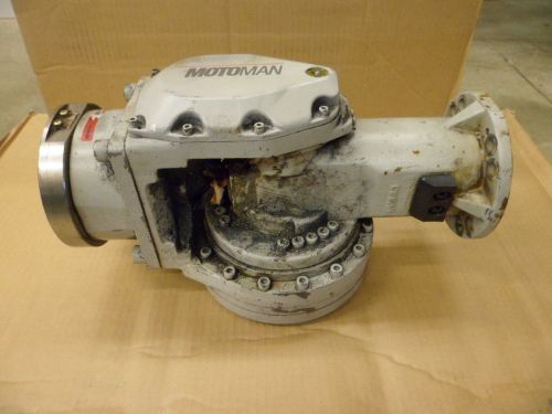 YASKAWA MOTOMAN HW9381400-A ROBOT PIVOT ARM KNUCKLE F2CS-T25-ZG09-81