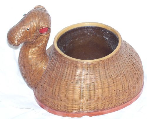 Wicker CAMEL Planter Pencil Holder HUMP DAY Desk Office Decor 5 x7&#034; Brown VTG