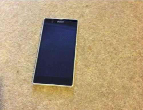 Sony Experia z Cell Phone Smartphone