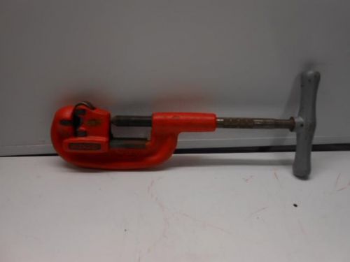 USED RIDGID HEAVY DUTY PIPE CUTTER 1/8&#034;T02 -19L4