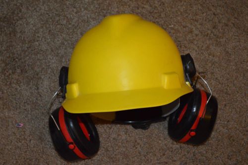 MSA V-GARD HARD HAT W/PELTOR OPTIME 105 EARMUFFS MEDIUM