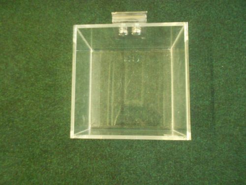 LARGE ACRYLIC SLAT WALL CONTAINER~FREE SHIPPING~PERFECT CONDITION