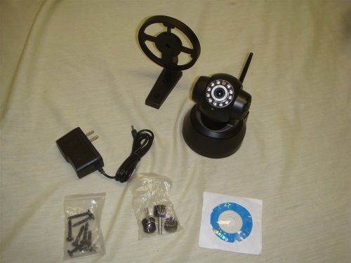 CCTV WIRELESS IP CAMERA ID520 NETWORK SECURITY CAMERA - READ!