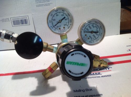 Praxair gas regulator CGA 540  model 412331-540 CGA-540  with shut off valve #2